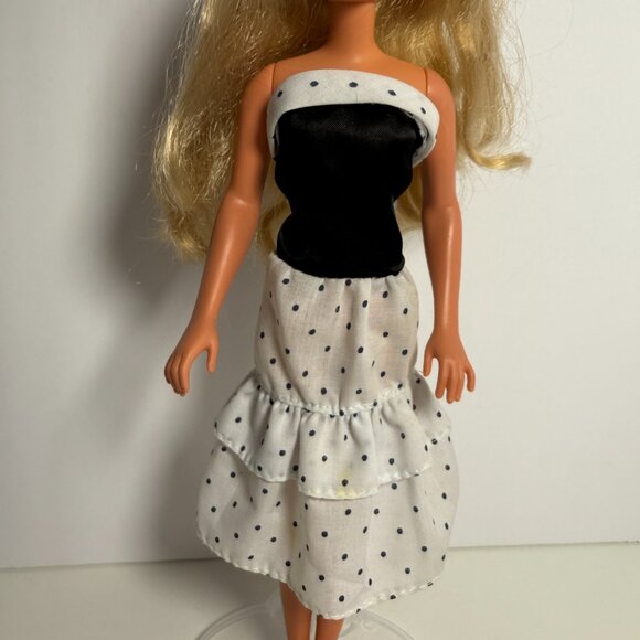 Hasbro vintage Maxi doll with white and black vintage dress - Picture 3 of 12